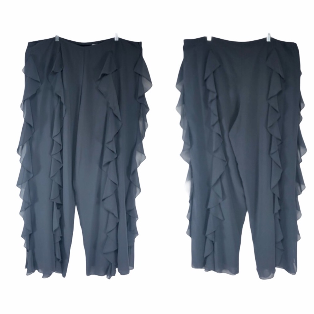 Gray ruffle As-Hro XXL lined dress pant.